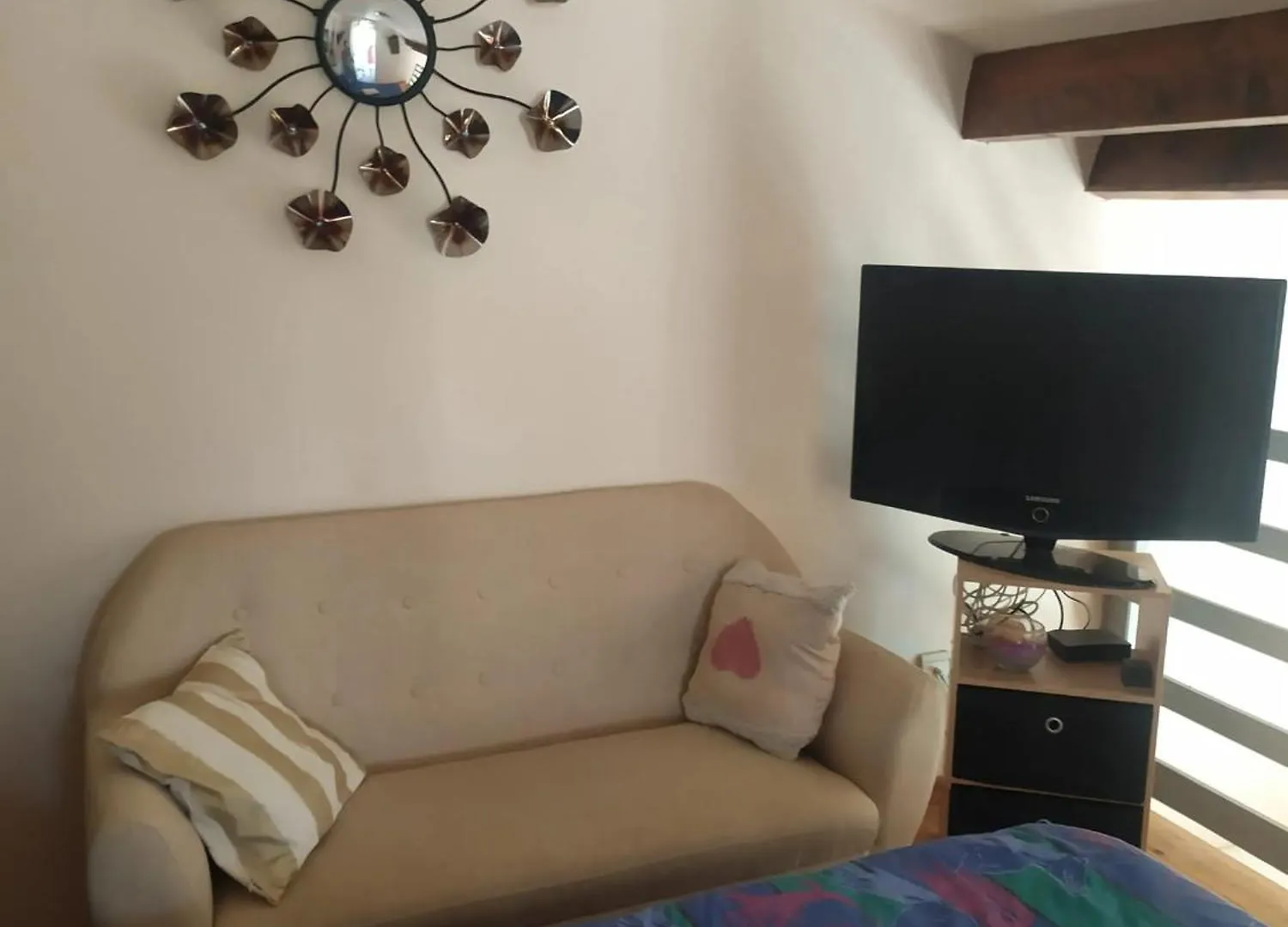 Studio Confortable A Veyras Avec Jardin Et Piscine Apartment